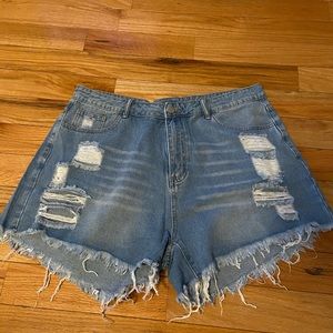They’re 2 pair of shorts, in new excellent shape